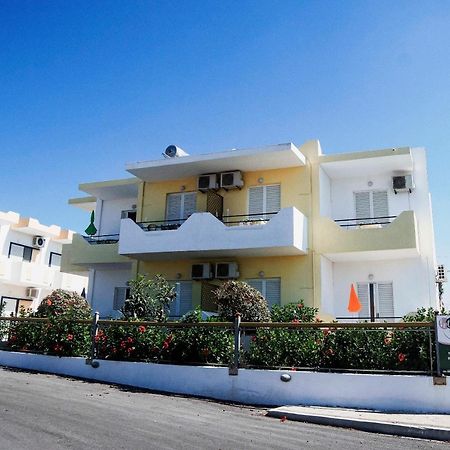 Yiannis Apartments Mastihari Exterior photo