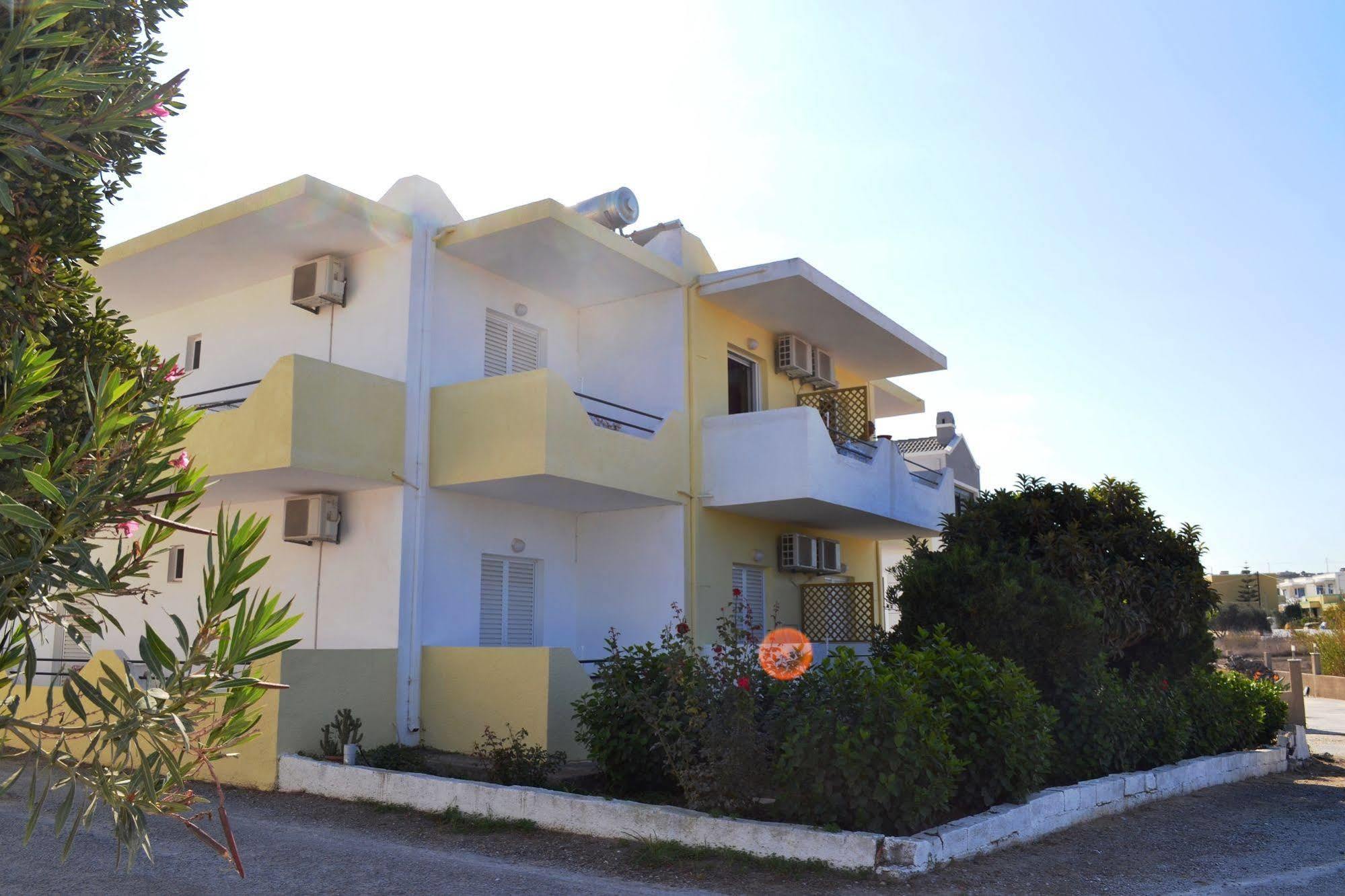 Yiannis Apartments Mastihari Exterior photo